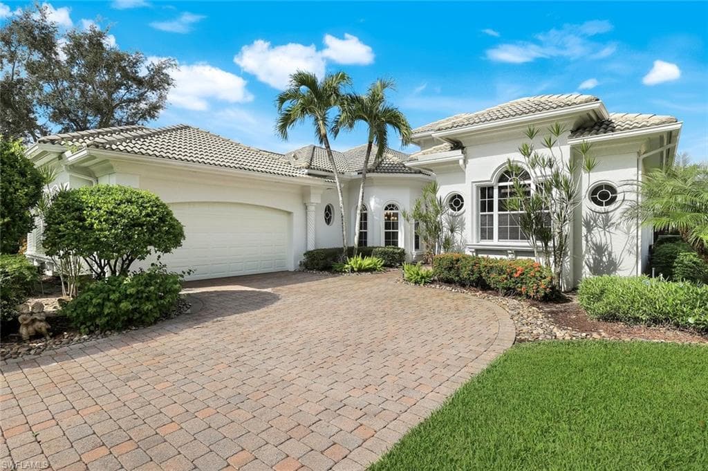 5799 Hammock Isles Dr, Naples, FL 34119-44