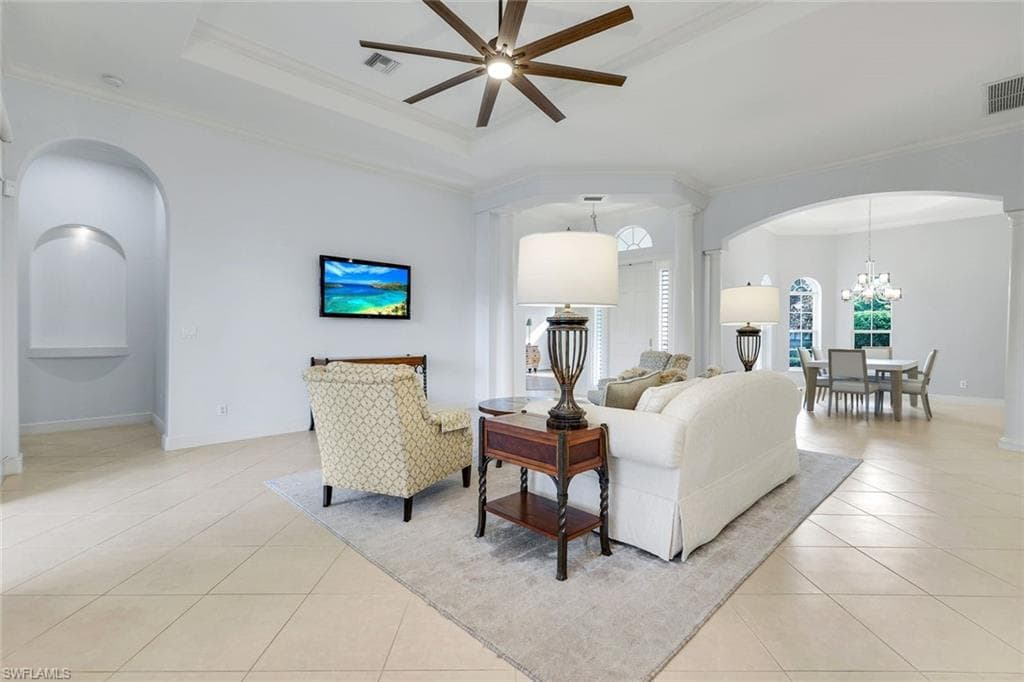 5799 Hammock Isles Dr, Naples, FL 34119-6