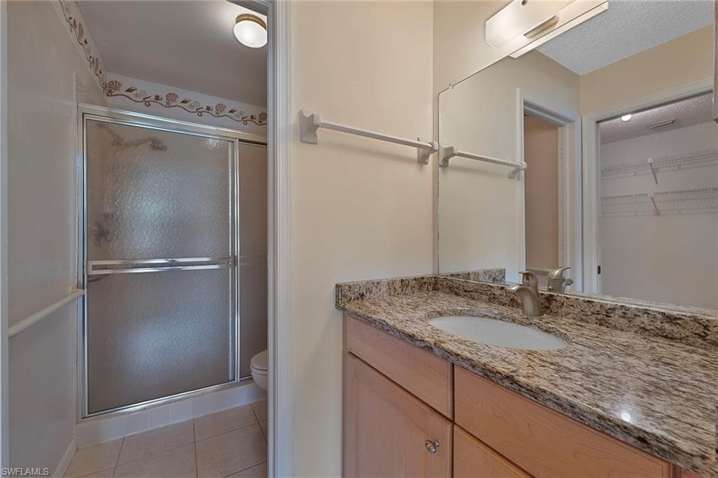 3001 Sandpiper Bay Cir B303, Naples, FL 34112-16