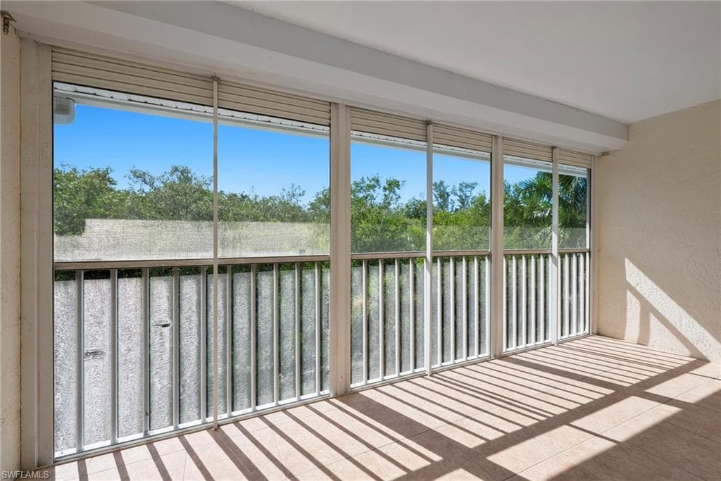 3001 Sandpiper Bay Cir B303, Naples, FL 34112-5