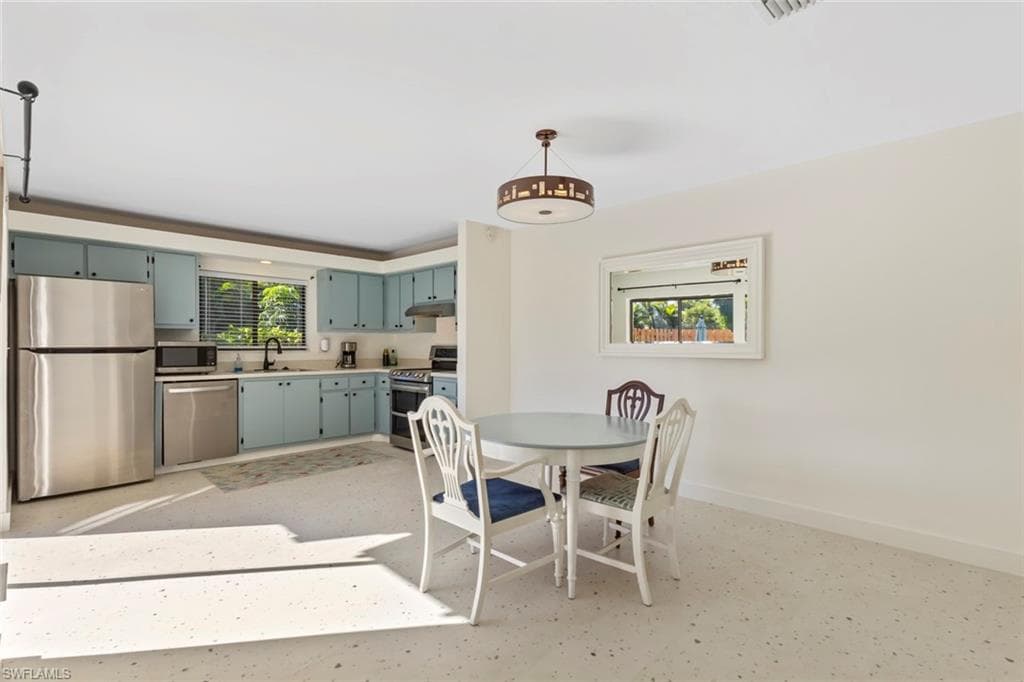 1454 Park Shore Cir 2, Fort Myers, FL 33901-13