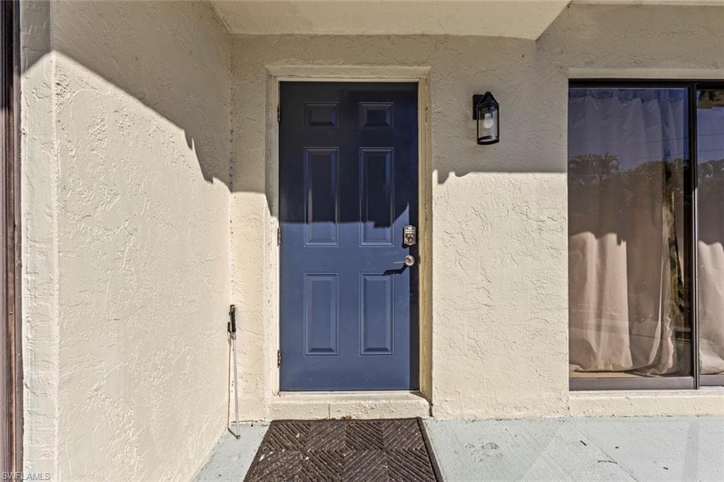 1454 Park Shore Cir 2, Fort Myers, FL 33901-5