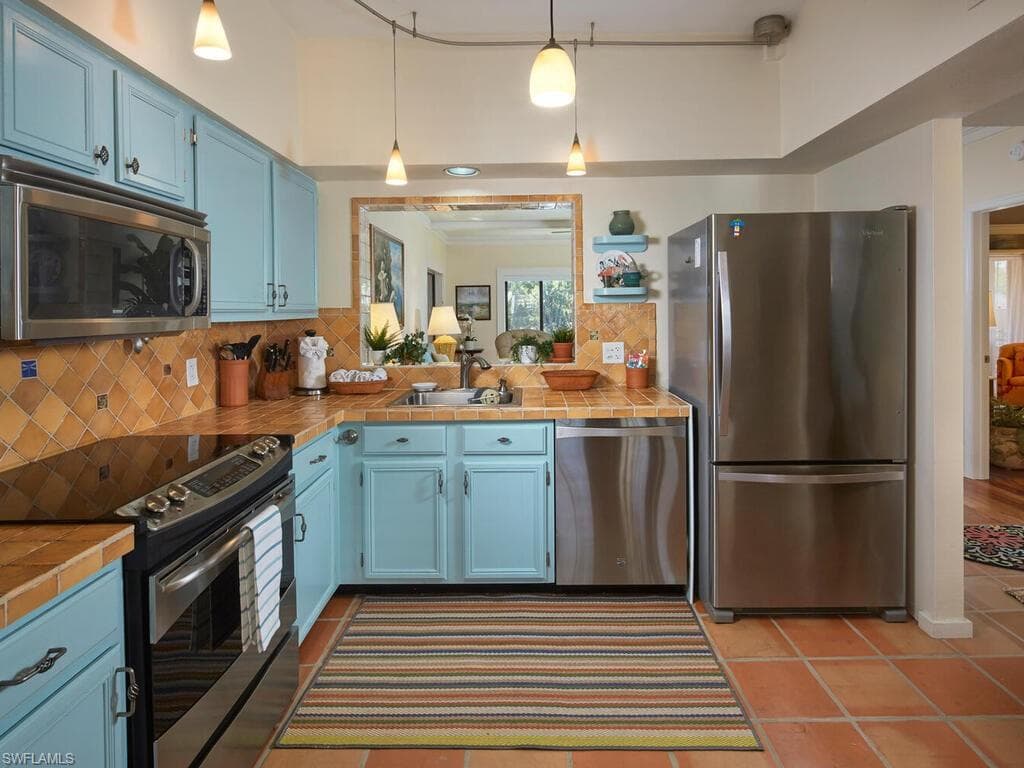 4021 Whiskey Pointe Ln 202, Bonita Springs, FL 34134-5