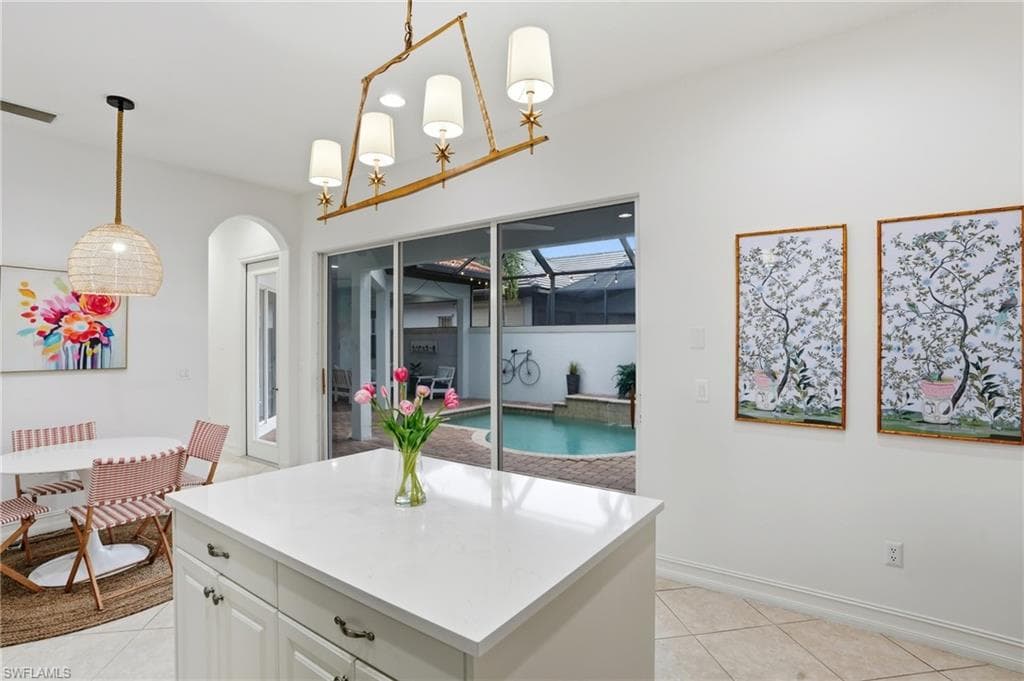 7840 Valencia Ct, Naples, FL 34113-7