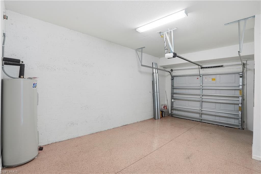 2870 Blossom Way, Naples, FL 34120-16