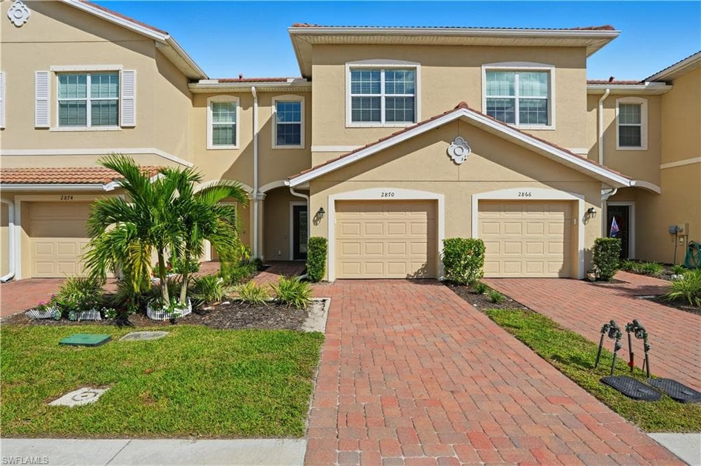 2870 Blossom Way, Naples, FL 34120-1