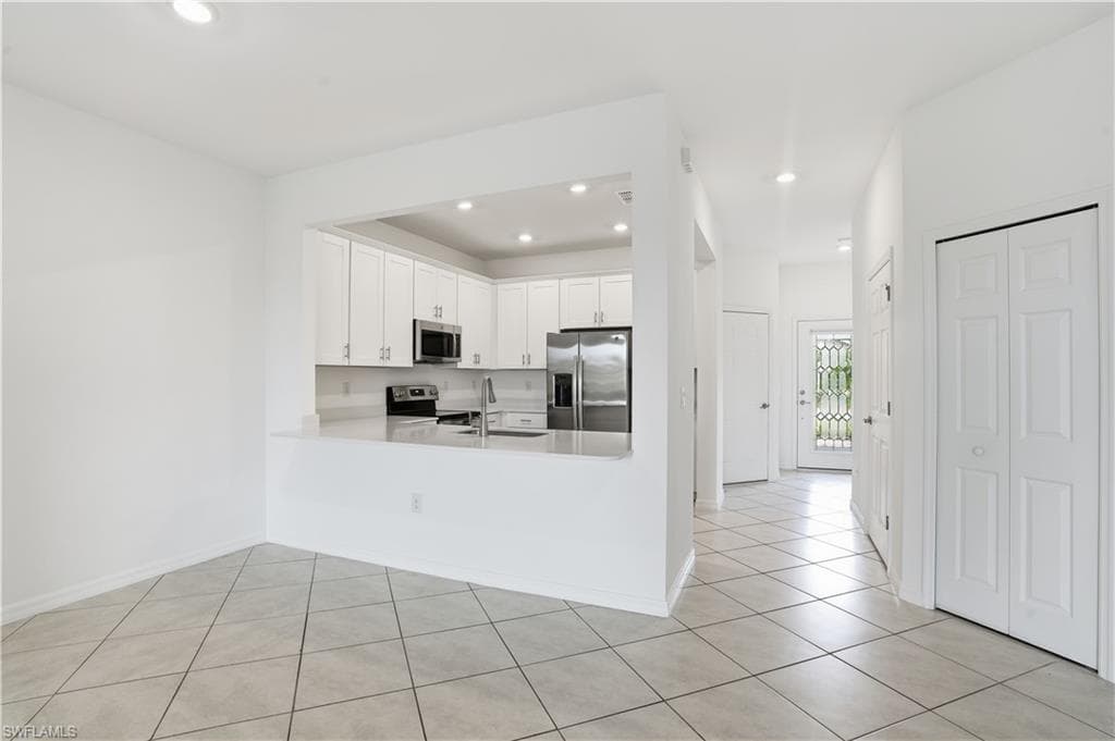 2870 Blossom Way, Naples, FL 34120-7