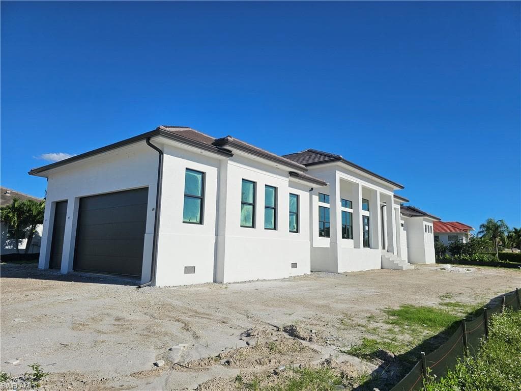 211 Landmark St, Marco Island, FL 34145-3