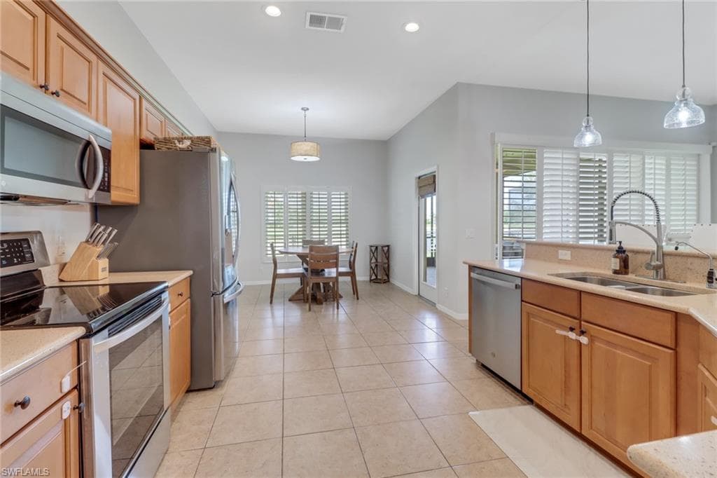 2642 Orange Grove Trl, Naples, FL 34120-9