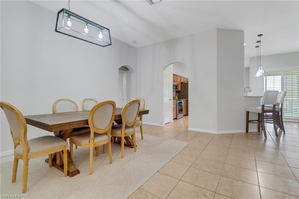 2642 Orange Grove Trl, Naples, FL 34120-5