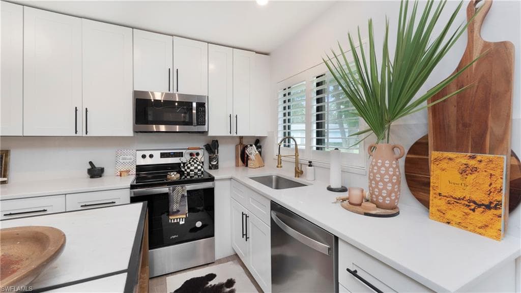 230 Georgetown Blvd 45, Naples, FL 34112-11