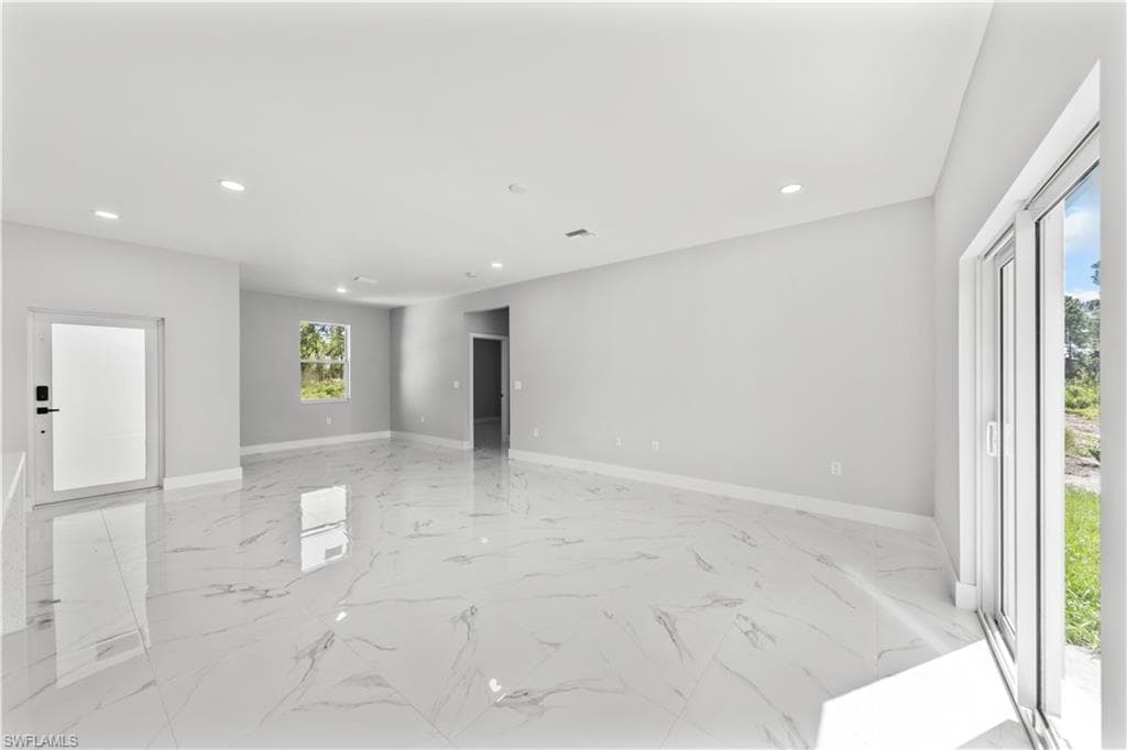 1111 Dutchess St E, Lehigh Acres, FL 33974-10