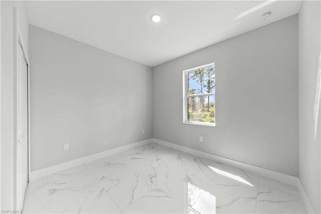 1111 Dutchess St E, Lehigh Acres, FL 33974-18