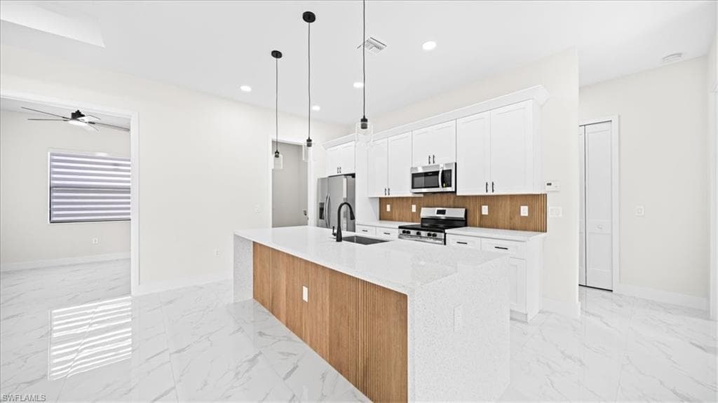 1116 Clayton Ave, Lehigh Acres, FL 33972-11