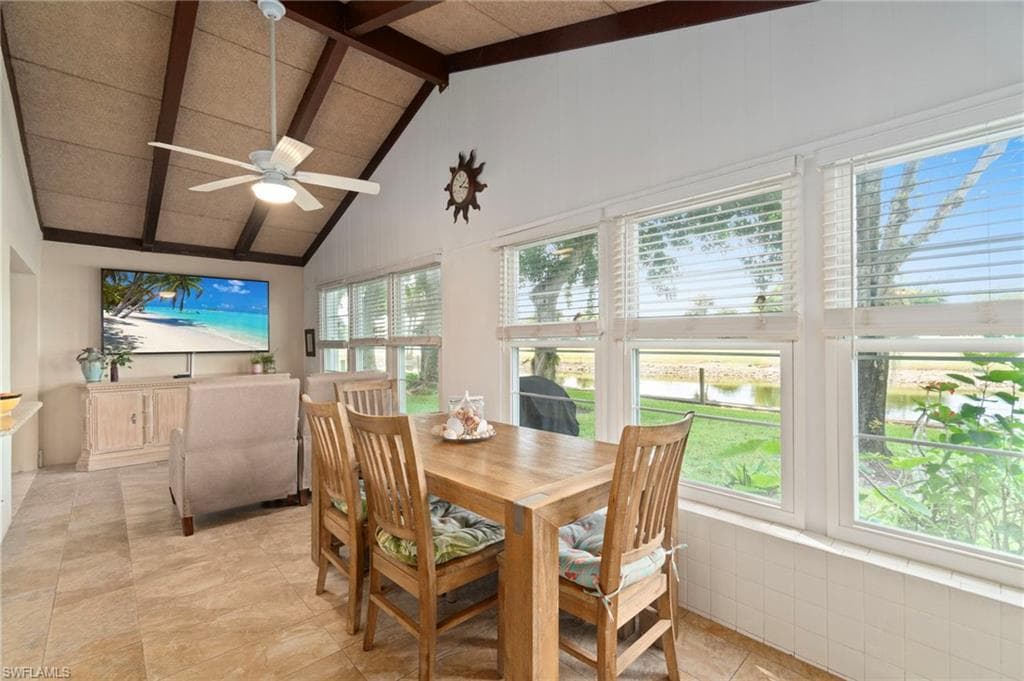 1037 Forest Lakes Dr 8d, Naples, FL 34105-9