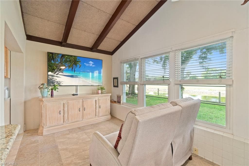 1037 Forest Lakes Dr 8d, Naples, FL 34105-11