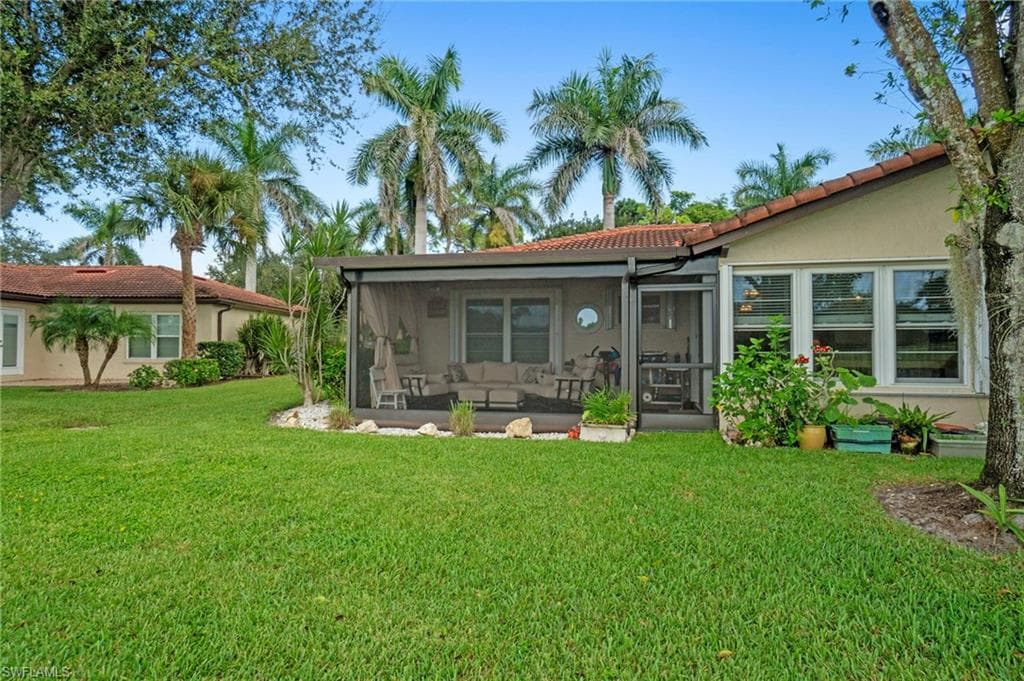 1037 Forest Lakes Dr 8d, Naples, FL 34105-24