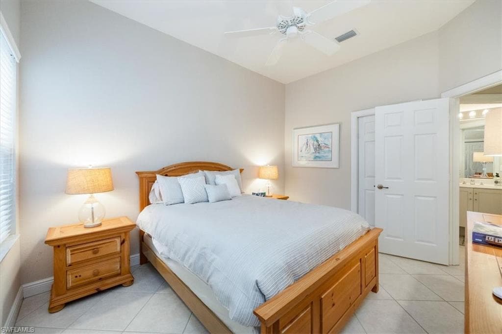 913 Vistana Cir 7, Naples, FL 34119-21