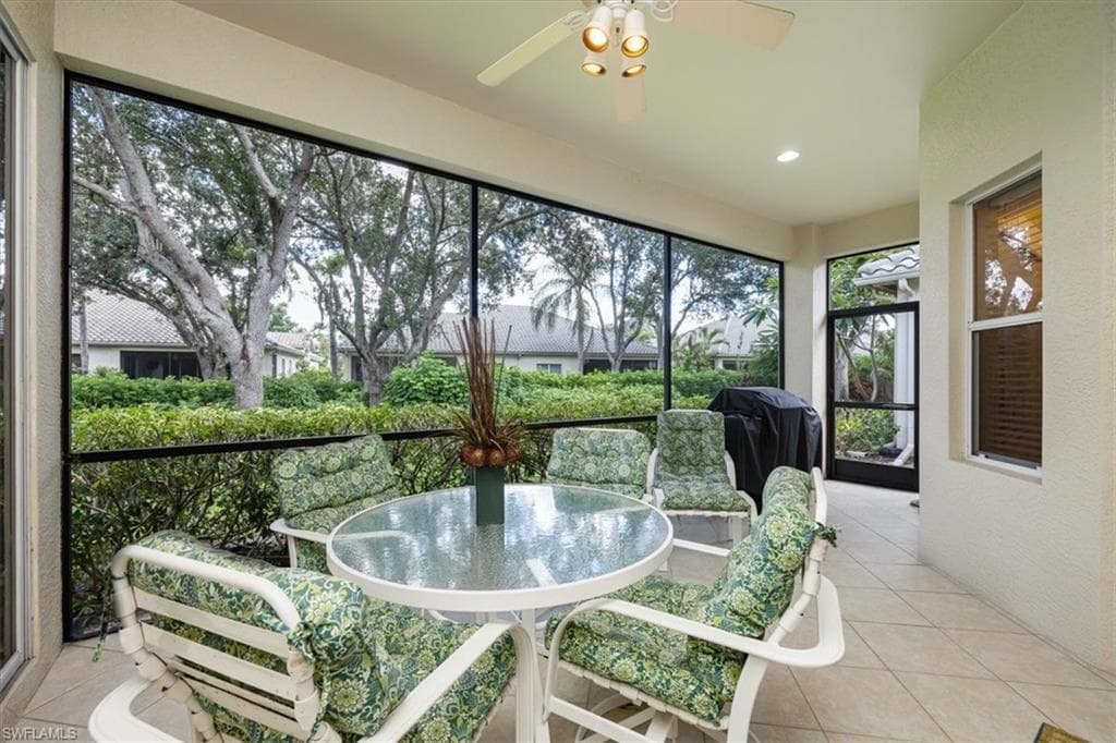 913 Vistana Cir 7, Naples, FL 34119-23