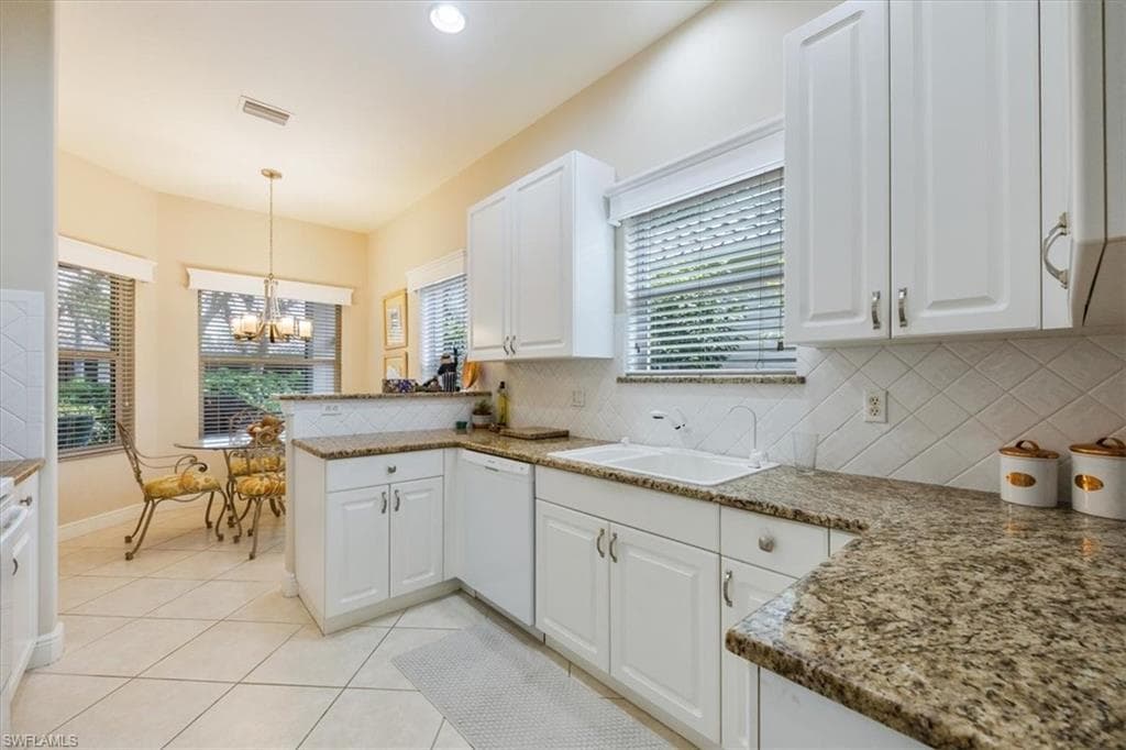 913 Vistana Cir 7, Naples, FL 34119-7