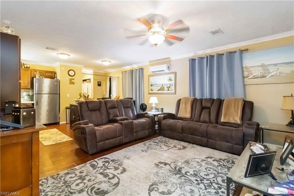 26 Flamingo Dr, Everglades City, FL 34139-1