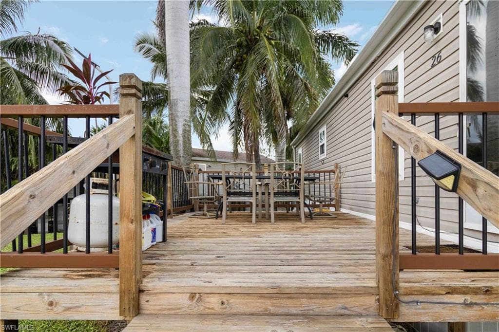 26 Flamingo Dr, Everglades City, FL 34139-6