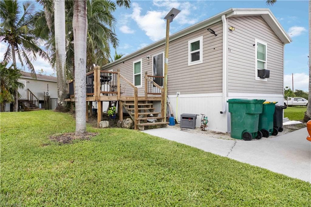 26 Flamingo Dr, Everglades City, FL 34139-7