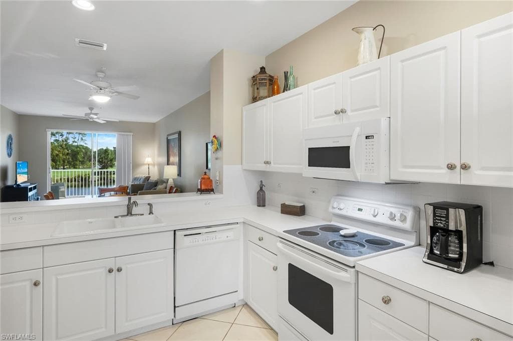 8247 Parkstone Pl 205, Naples, FL 34120-12