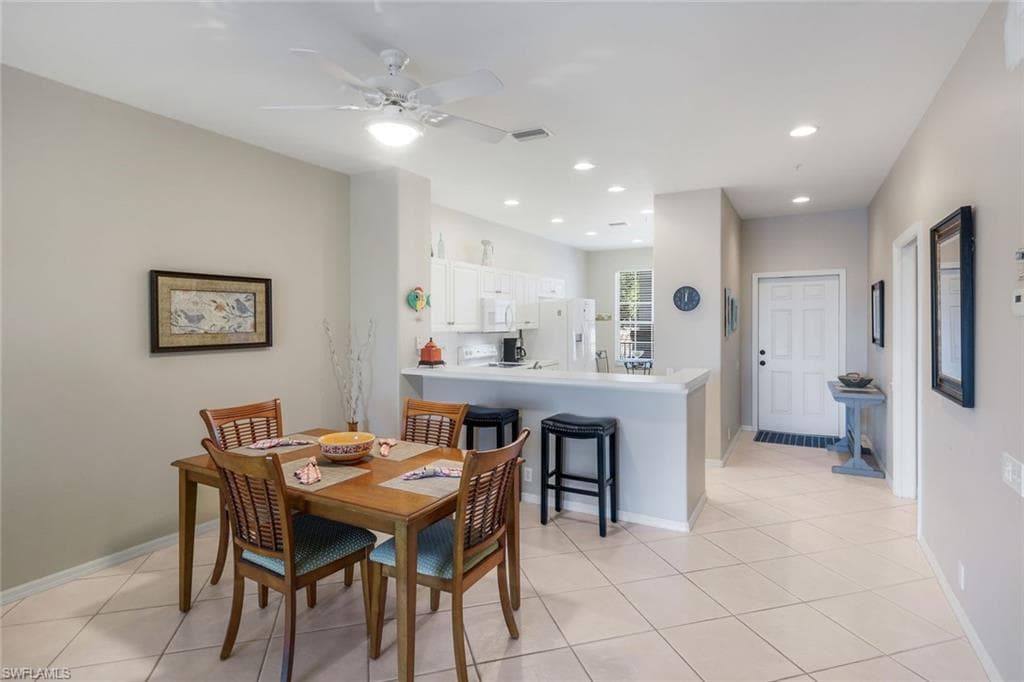 8247 Parkstone Pl 205, Naples, FL 34120-14
