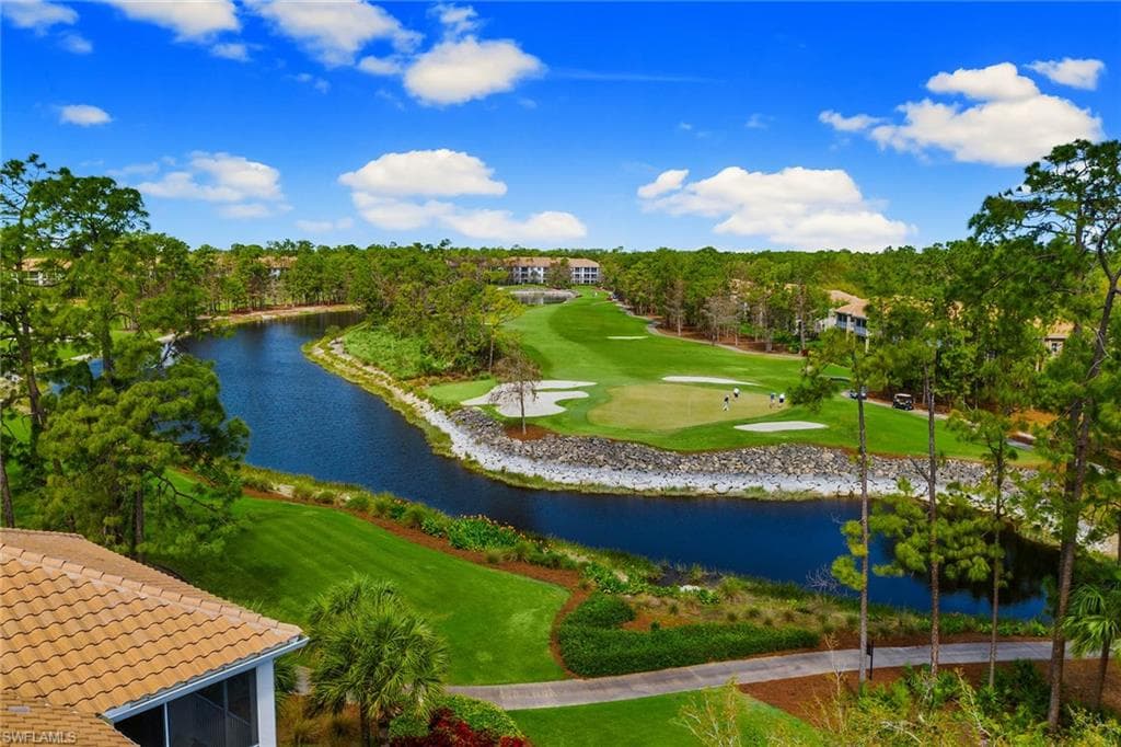 8247 Parkstone Pl 205, Naples, FL 34120-18