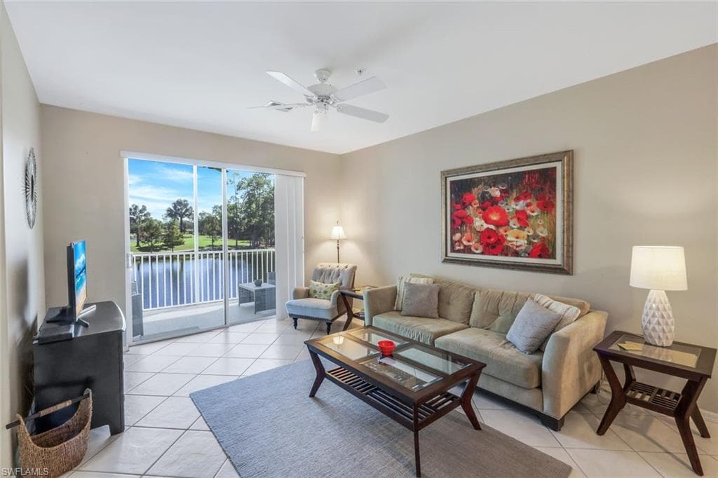 8247 Parkstone Pl 205, Naples, FL 34120-6