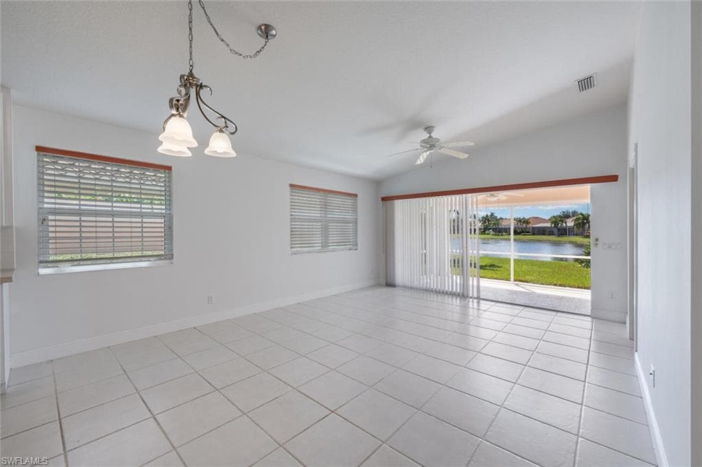4231 Redonda Ln, Naples, FL 34119-9