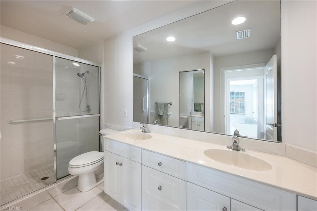 4231 Redonda Ln, Naples, FL 34119-10