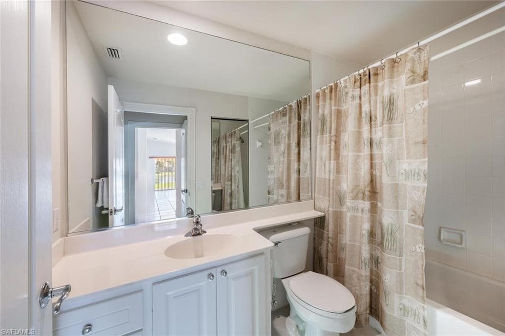 4231 Redonda Ln, Naples, FL 34119-14