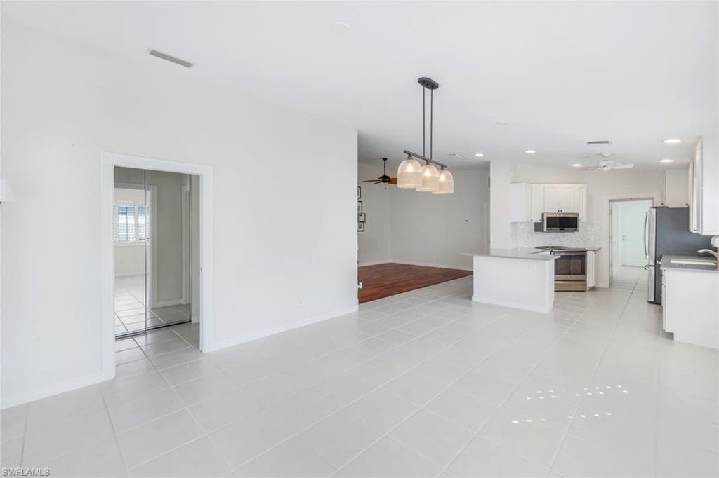 4155 Saint George Ln, Naples, FL 34119-13