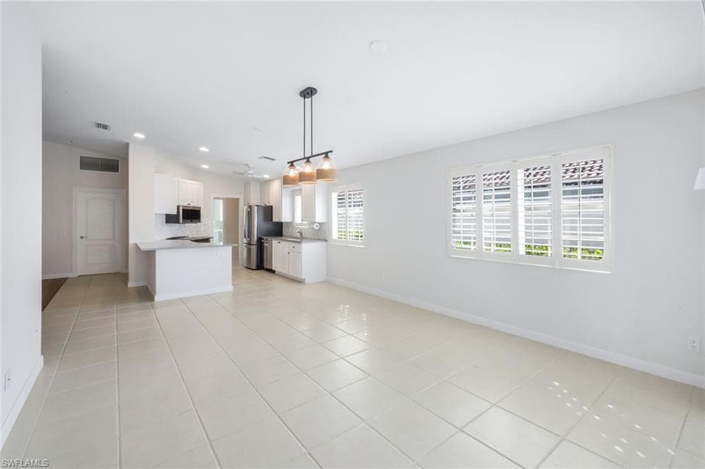 4155 Saint George Ln, Naples, FL 34119-14