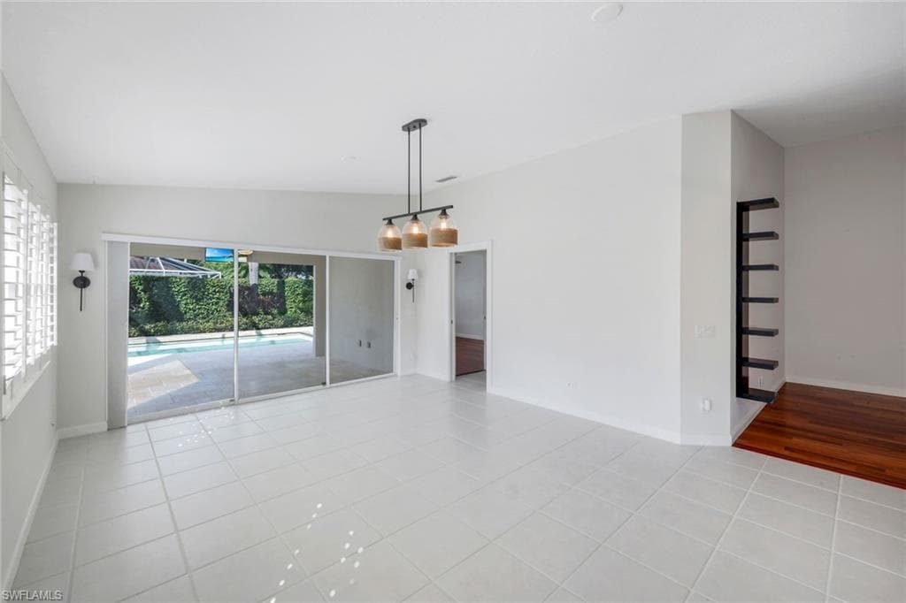 4155 Saint George Ln, Naples, FL 34119-16