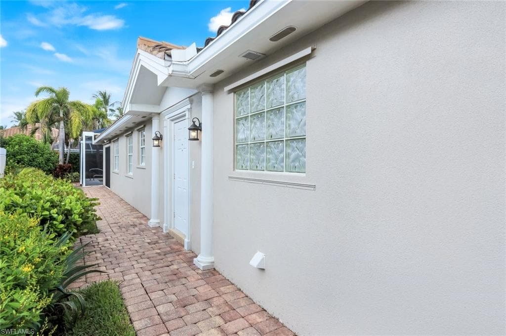 4155 Saint George Ln, Naples, FL 34119-30