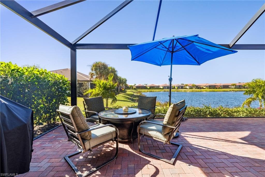 1511 Oceania Dr S, Naples, FL 34113-21