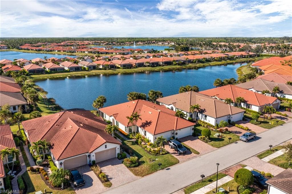 1511 Oceania Dr S, Naples, FL 34113-25