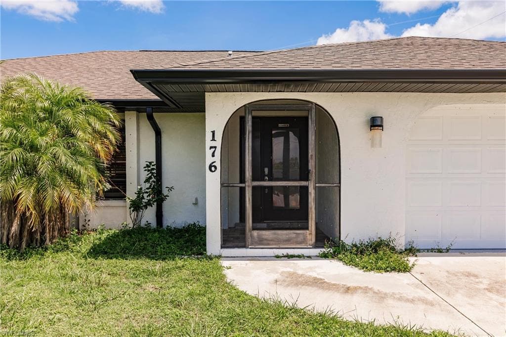 176 Waterway Dr NW, Port Charlotte, FL 33952-2