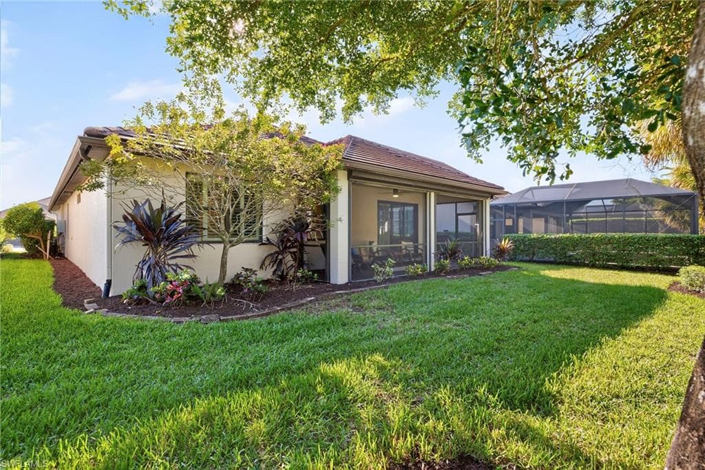 7507 Live Oak Dr, Naples, FL 34114-28
