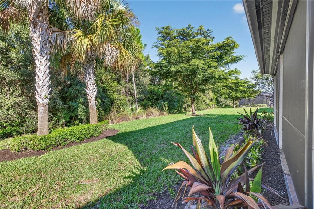 7507 Live Oak Dr, Naples, FL 34114-29