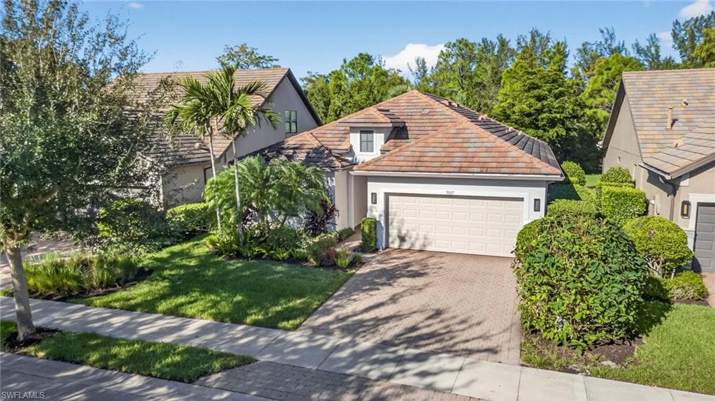 7507 Live Oak Dr, Naples, FL 34114-31