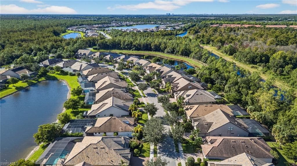 7507 Live Oak Dr, Naples, FL 34114-43