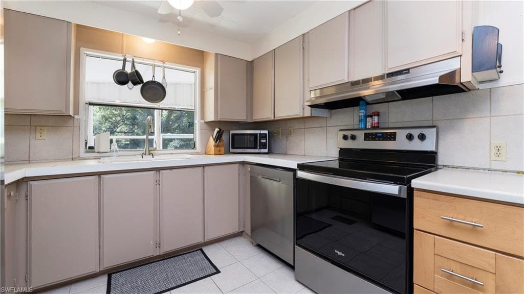 280 Indian Key Ln, Naples, FL 34114-5