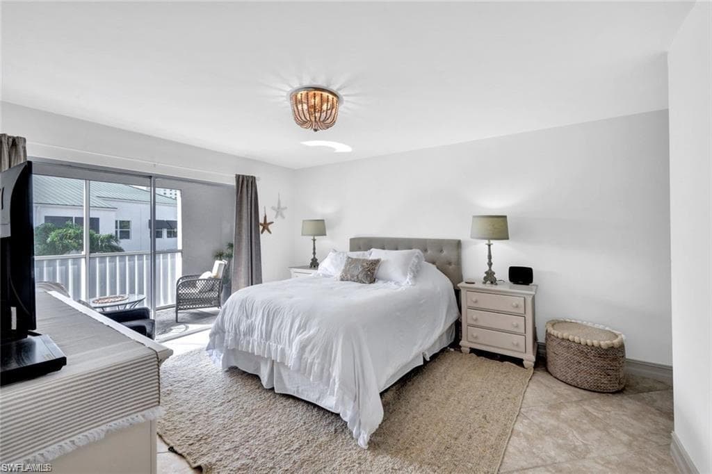 523 Club Side Dr 2-523, Naples, FL 34110-10