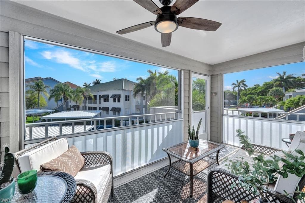 523 Club Side Dr 2-523, Naples, FL 34110-3
