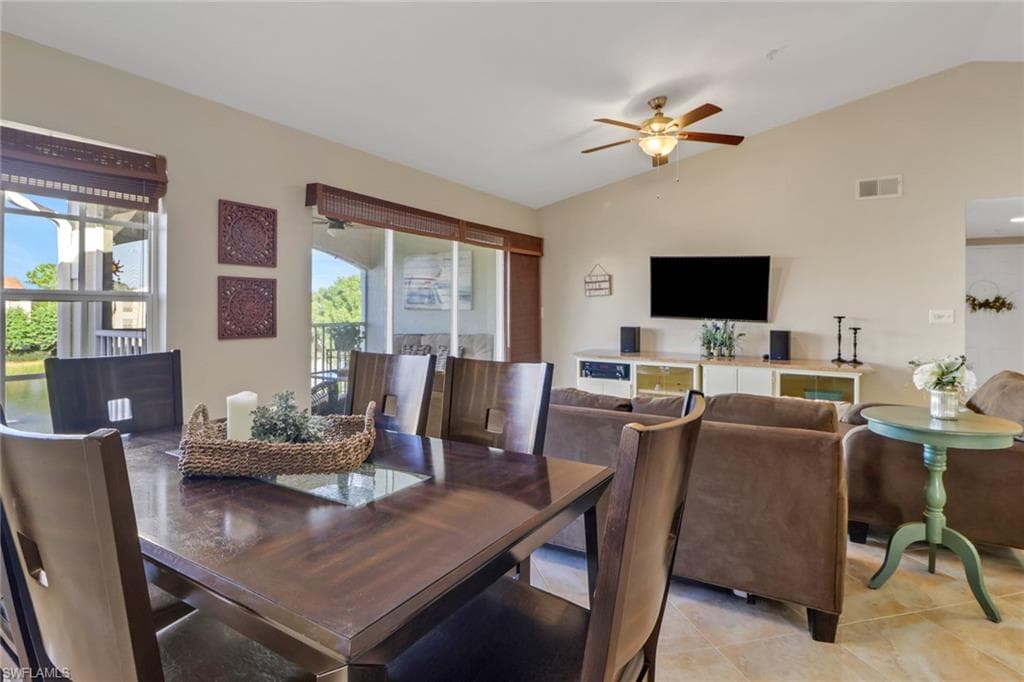 4680 Saint Croix Ln 537, Naples, FL 34109-9