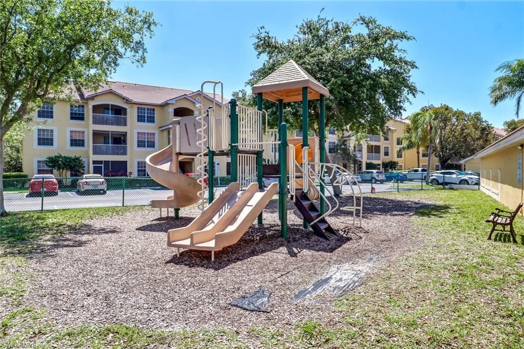 4680 Saint Croix Ln 537, Naples, FL 34109-34